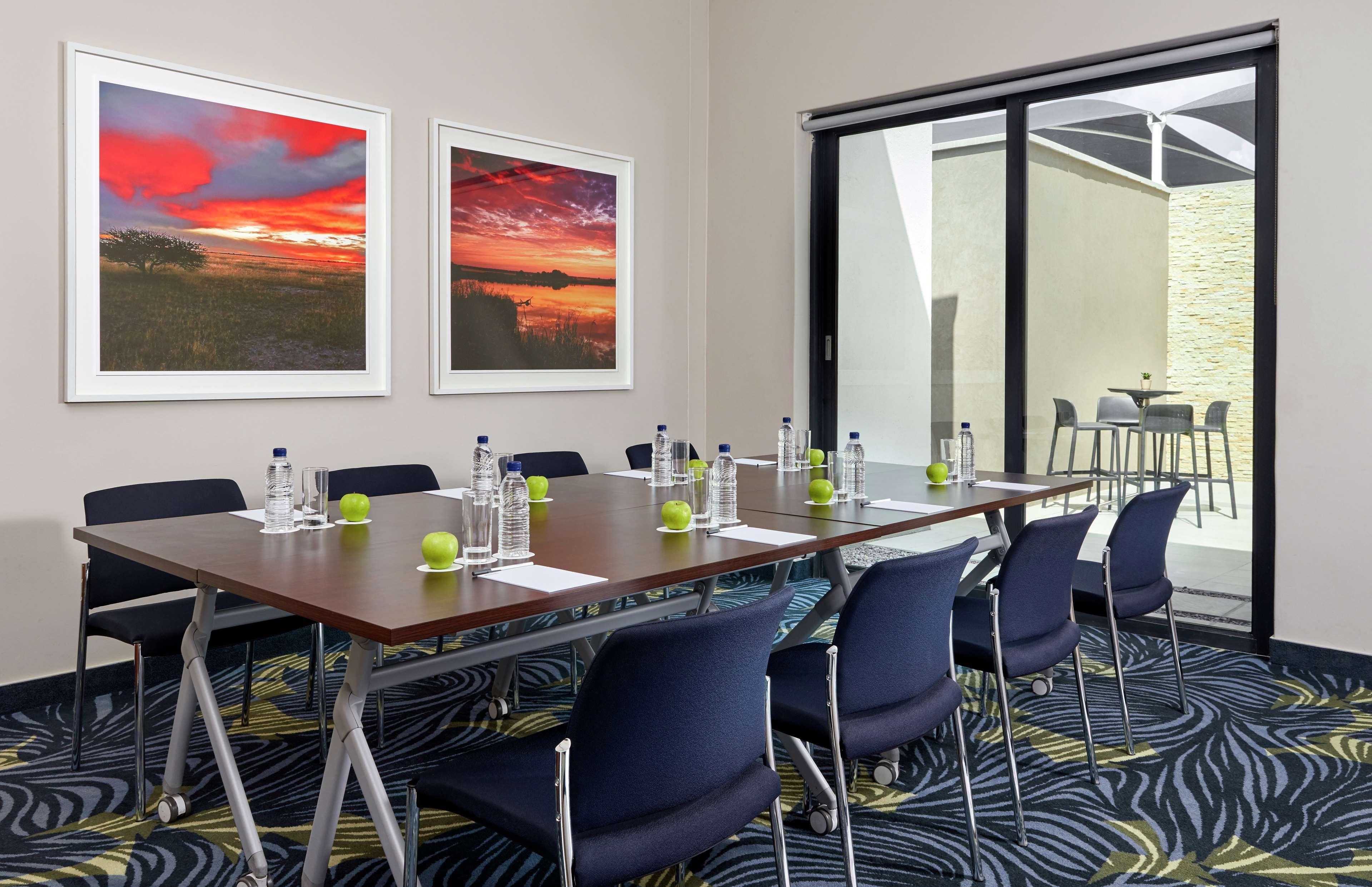 Hilton Garden Inn Gaborone, Botswana Ngoại thất bức ảnh